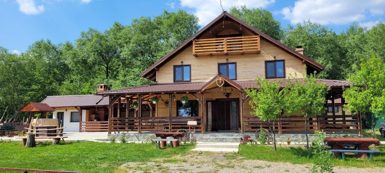 Cabana Lunca Тирґу-Нямц Екстер'єр фото